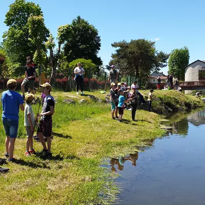 Championnat du monde de pêche à la truite aux leurres du bord